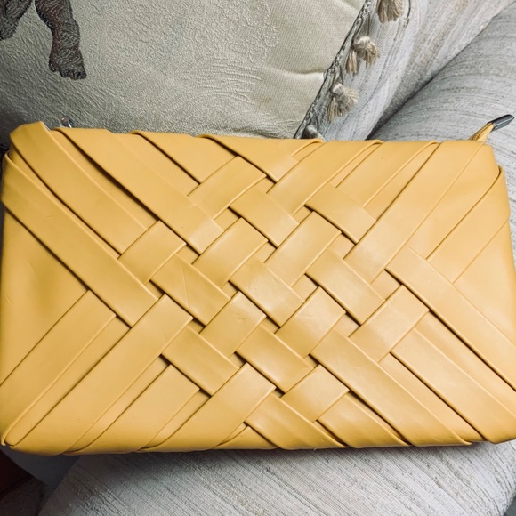 Stunning CLUTCH / SHOULDER BAGS ❤️NWT TWO HANDBAGS BLACK & MUSTARD CHAIN STRAP - Picture 15 of 15